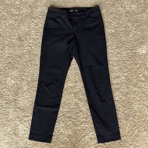 Old Navy Black Mid-Rise Pixie Pants